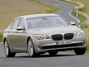 BMW 750Li 2008 года